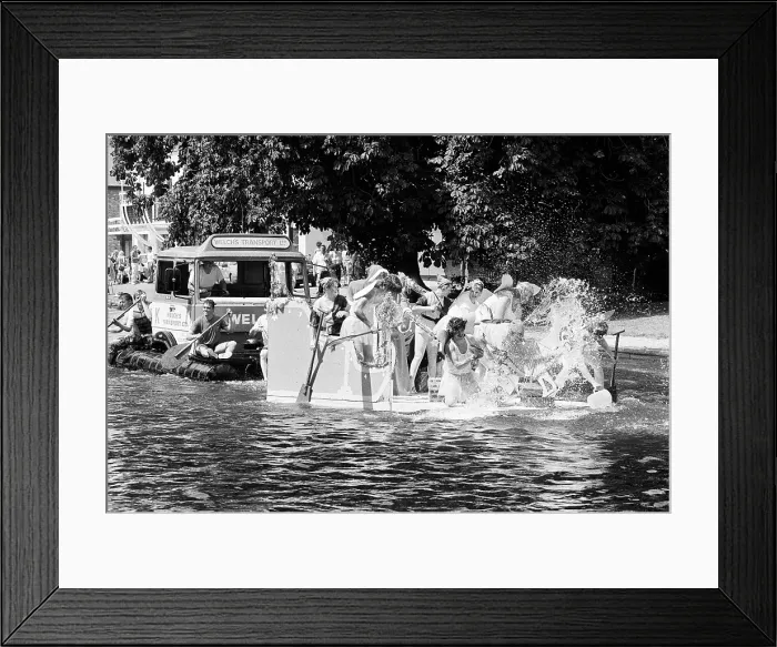 Framed Print : Cambridge Raft Race, 1991 Framed Print : Cambridge Raft Race, 1991