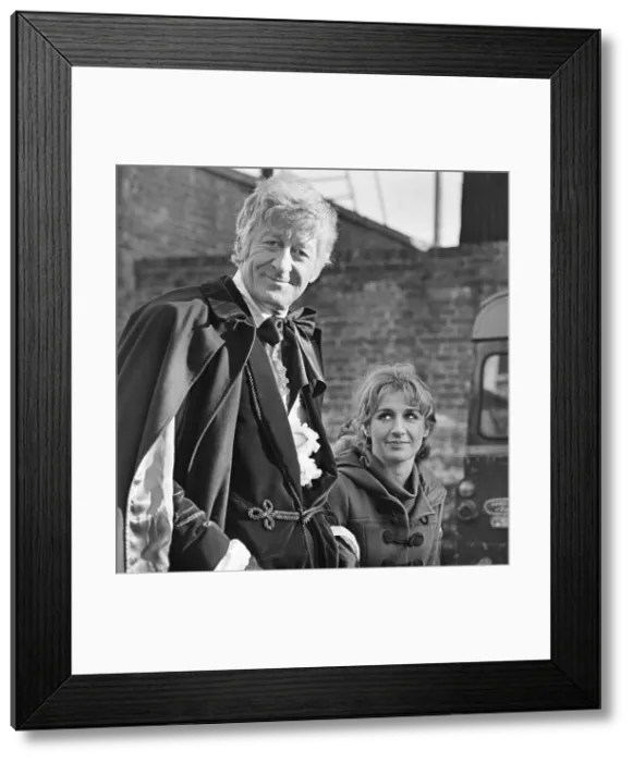 Framed Print : Jon Pertwee and Caroline John Framed Print : Jon Pertwee and Caroline John