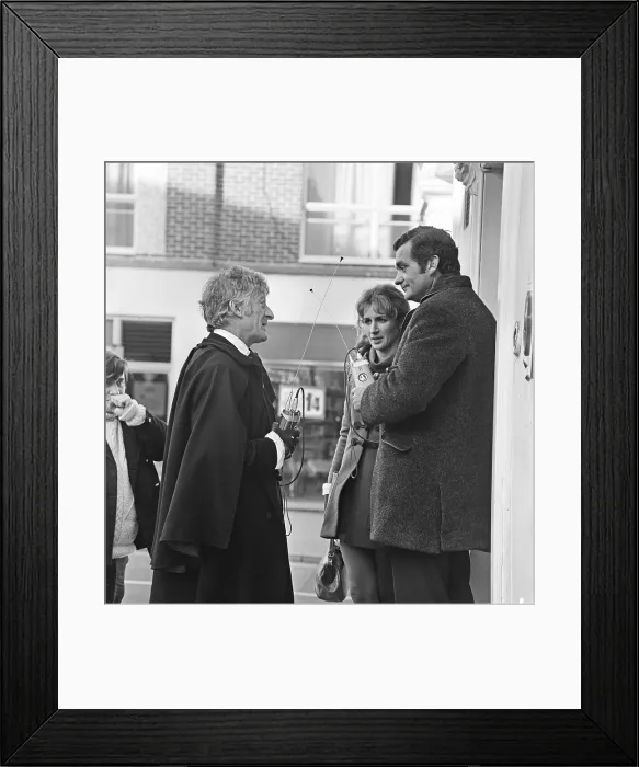 Framed Print : Jon Pertwee and Caroline John Framed Print : Jon Pertwee and Caroline John