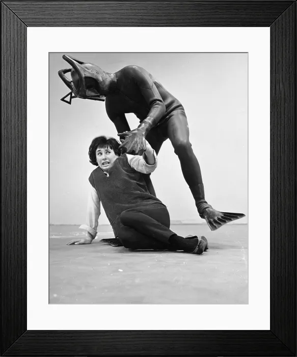 Framed Print : B / W Negative 6x6 S3338