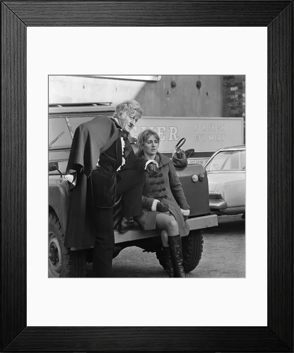 Framed Print : Jon Pertwee and Caroline John Framed Print : Jon Pertwee and Caroline John