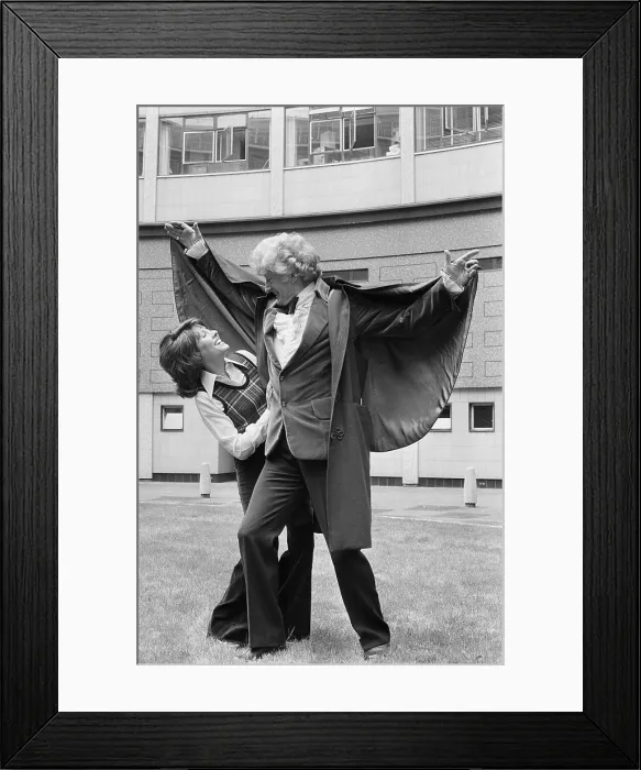 Framed Print : Elisabeth Sladen and Jon Pertwee Framed Print : Elisabeth Sladen and Jon Pertwee