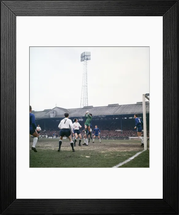 Framed Print : Chelsea v Spurs FA Cup match 1965 Framed Print : Chelsea v Spurs FA Cup match 1965
