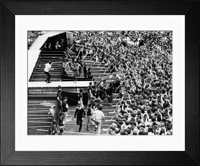 Framed Print : Bruce Springsteen performs at St James Park, Newcastle, United Kingdom, as part of his Born In The USA World Tour. 4th June 1985 Framed Print : Bruce Springsteen performs at St James Park, Newcastle, United Kingdom, as part of his Born In The USA World Tour. 4th June 1985