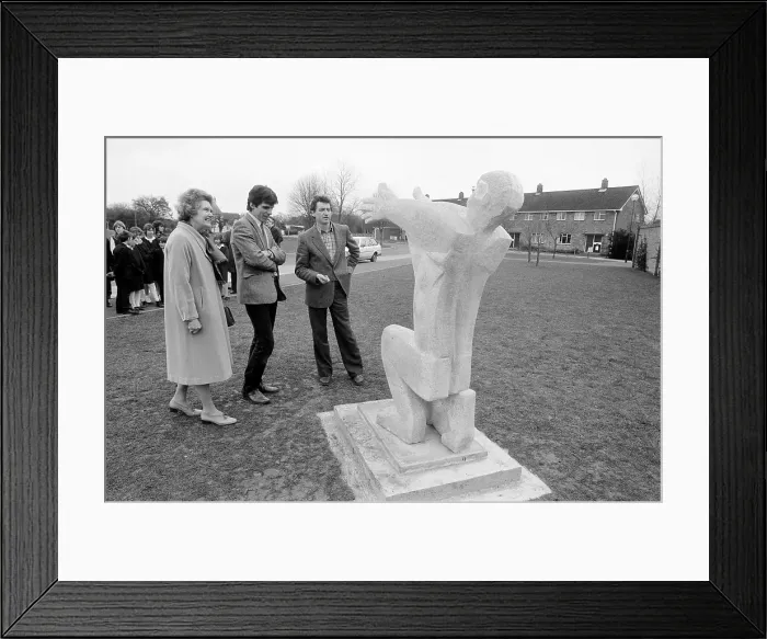 Framed Print : Sculpture unveiled outside Comberton Village College, 1985 Framed Print : Sculpture unveiled outside Comberton Village College, 1985