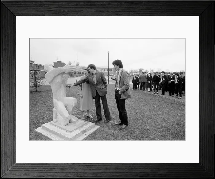 Framed Print : Sculpture unveiled outside Comberton Village College, 1985 Framed Print : Sculpture unveiled outside Comberton Village College, 1985