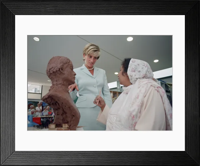 Framed Print : Princess Diana at Leicester University, May 1997 Framed Print : Princess Diana at Leicester University, May 1997