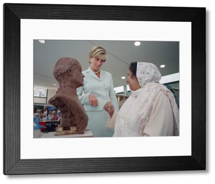 Framed Print : Princess Diana at Leicester University, May 1997 Framed Print : Princess Diana at Leicester University, May 1997