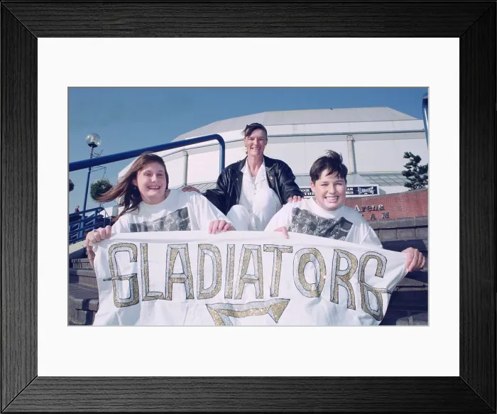 Framed Print : Pat Noddings with her son Paul and niece Bev at the Birmingham National Indoor Arena Framed Print : Pat Noddings with her son Paul and niece Bev at the Birmingham National Indoor Arena