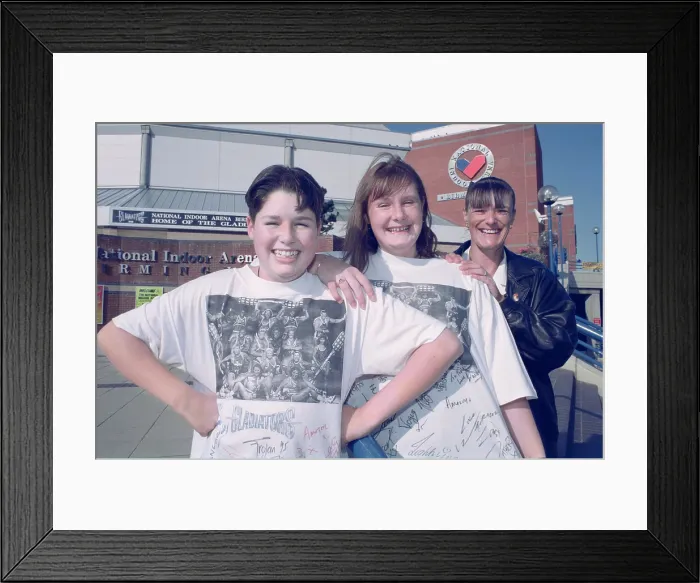 Framed Print : Pat Noddings with her son Paul and niece Bev at the Birmingham National Indoor Arena Framed Print : Pat Noddings with her son Paul and niece Bev at the Birmingham National Indoor Arena