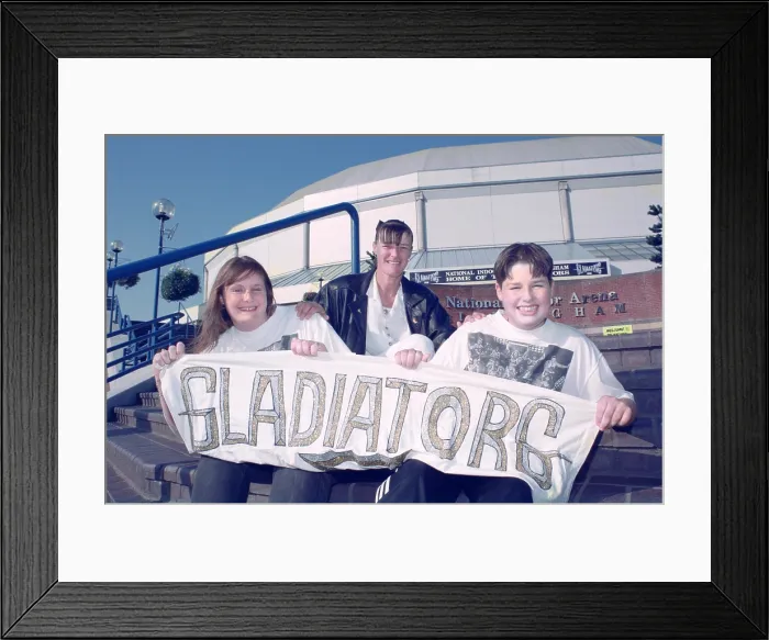 Framed Print : Pat Noddings with her son Paul and niece Bev at the Birmingham National Indoor Arena Framed Print : Pat Noddings with her son Paul and niece Bev at the Birmingham National Indoor Arena