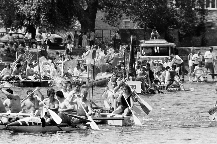 Framed Print : Cambridge Raft Race, 1991 Framed Print : Cambridge Raft Race, 1991