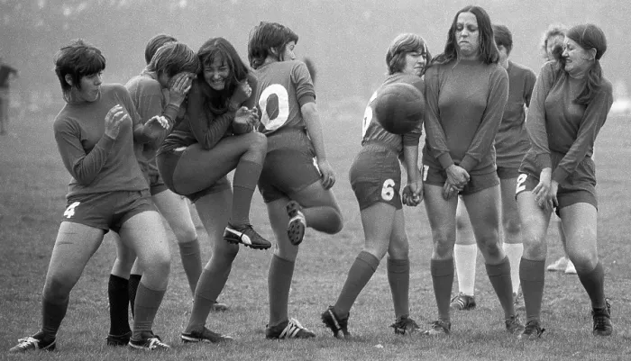 Framed Print : Orient Girls taking defensive action against a free kick. 27th September 1970 Framed Print : Orient Girls taking defensive action against a free kick. 27th September 1970