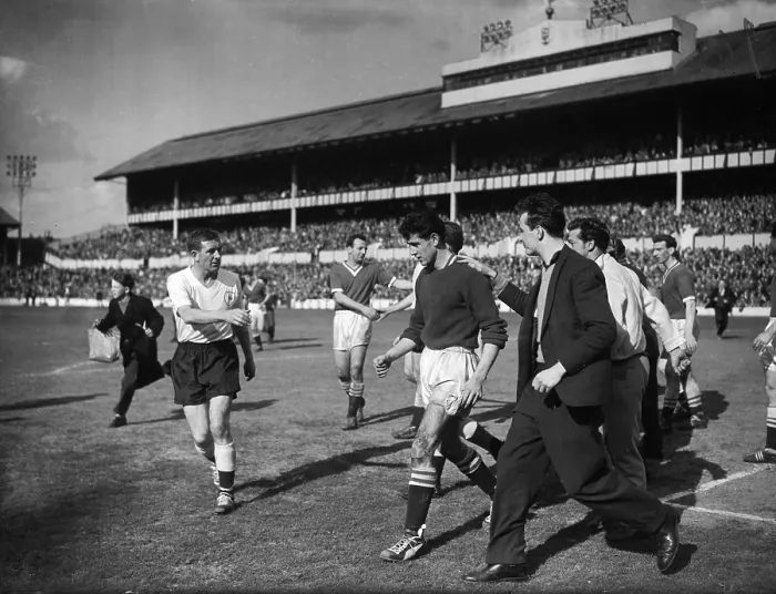 Framed Print : Spurs v Chelsea league match 1960 Framed Print : Spurs v Chelsea league match 1960