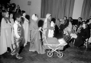 Entertainment Prints: Nativity