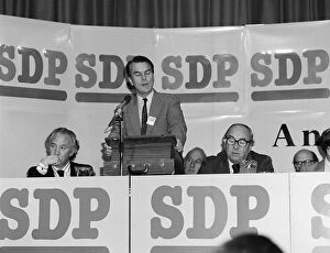 Images Dated 16th October 1982: SDP Conference in Great Yarmouth, 1982